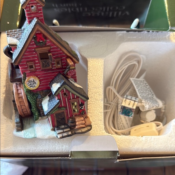 Holiday Time 2004 Village Collectible Lighted Cathedral Church New - Picture 3 of 9